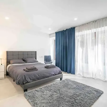 Lejlighed El Botanic Modern